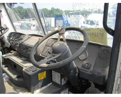 CRANE CARRIER LET CAB