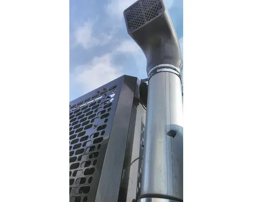 CRANE CARRIER LE AIR INTAKE