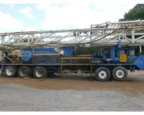 CRANE CARRIER RIG Equipment (Mounted)
