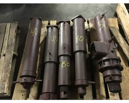 CRANE CARRIER  Equipment (Mounted)