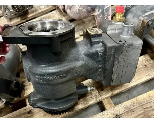CUMMINS 18.7 Air Compressor