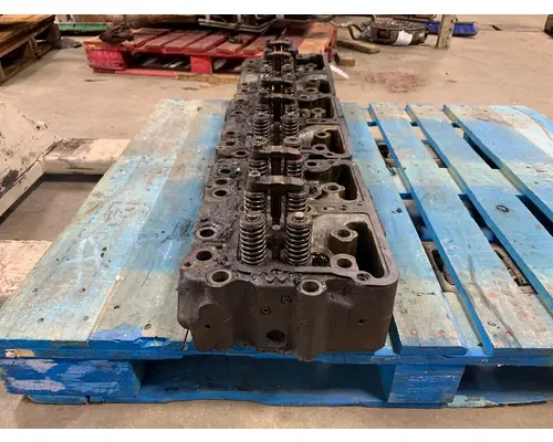 CUMMINS 3008100 Cylinder Head