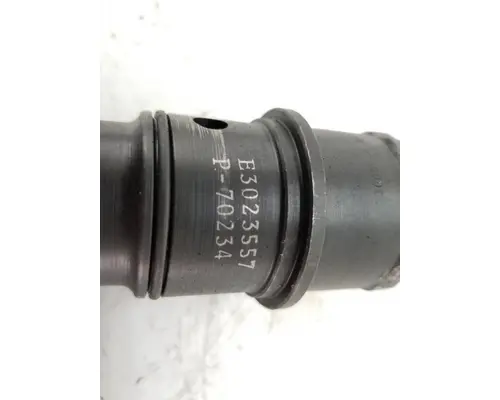 CUMMINS 3023557 Fuel Injector
