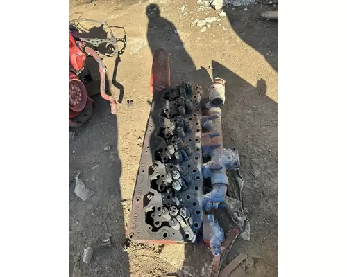 CUMMINS 365 Cylinder Head