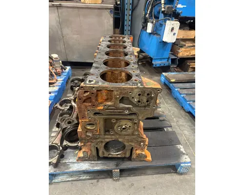 CUMMINS 367 Cylinder Block