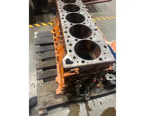 CUMMINS 367 Cylinder Block