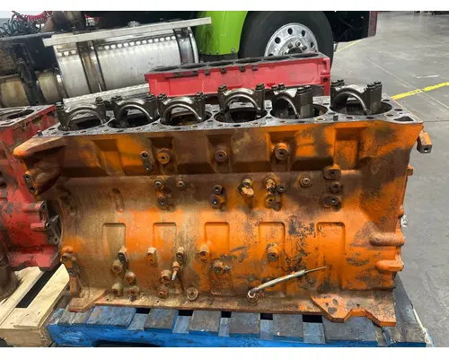 CUMMINS 367 Cylinder Block