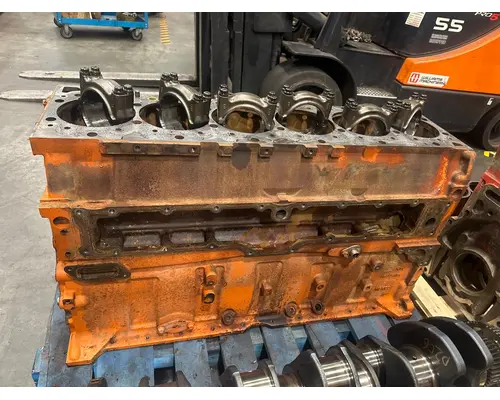 CUMMINS 367 Cylinder Block