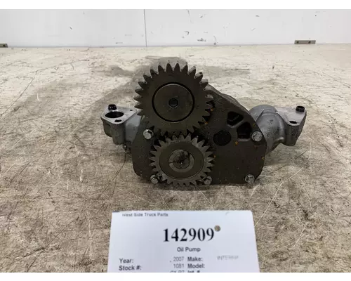 CUMMINS 3687527 Oil Pump