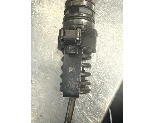 CUMMINS 387 Fuel Injector