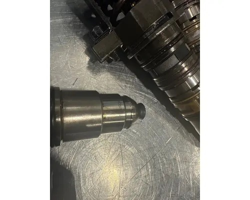 CUMMINS 387 Fuel Injector