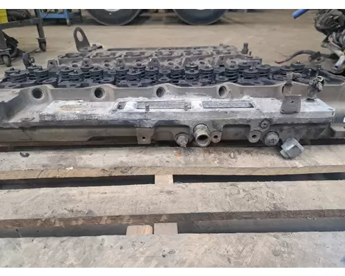 CUMMINS 5.9 Cylinder Head