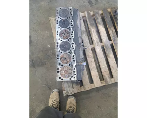 CUMMINS 5.9 Cylinder Head