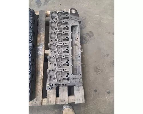 CUMMINS 5.9 Cylinder Head