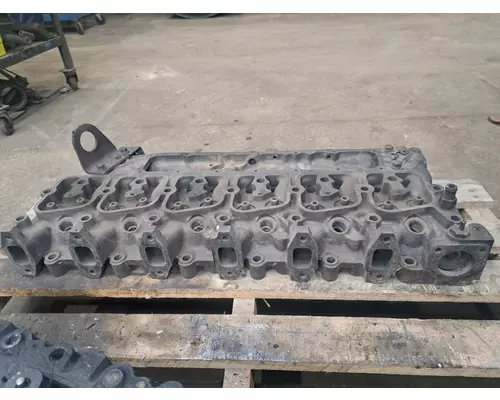 CUMMINS 5.9 Cylinder Head