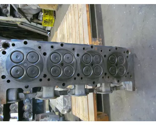 CUMMINS 504 Cylinder Head