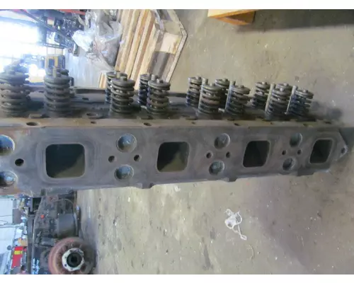 CUMMINS 504 Cylinder Head