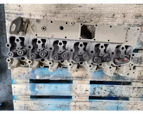 CUMMINS 6BT Cylinder Head