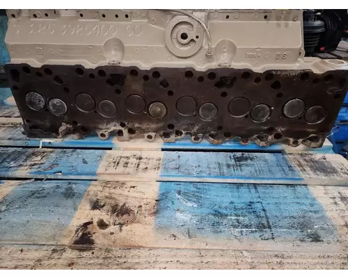 CUMMINS 6BT Cylinder Head