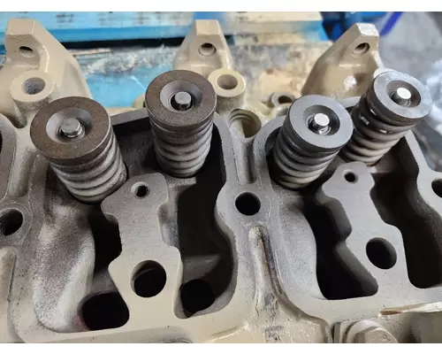 CUMMINS 6BT Cylinder Head