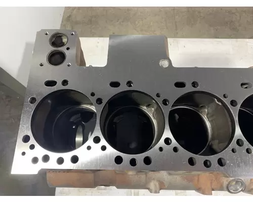 CUMMINS 6CT8.3L Cylinder Block