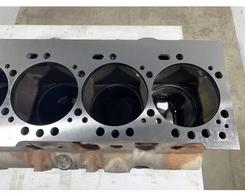CUMMINS 6CT8.3L Cylinder Block