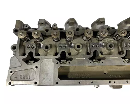 CUMMINS 6CT8.3L Cylinder Head