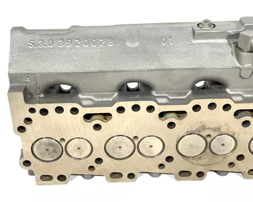 CUMMINS 6CT8.3L Cylinder Head