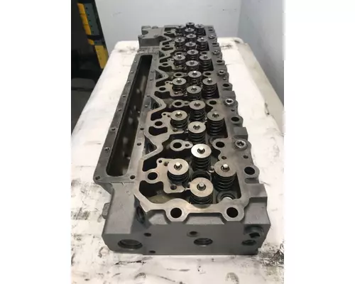 CUMMINS 6CT8.3L Cylinder Head