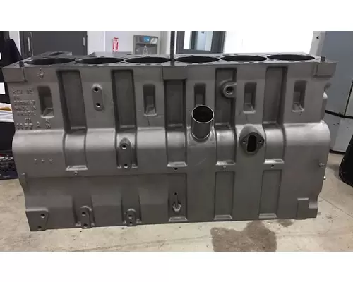 CUMMINS 6CT8.3L Engine Block