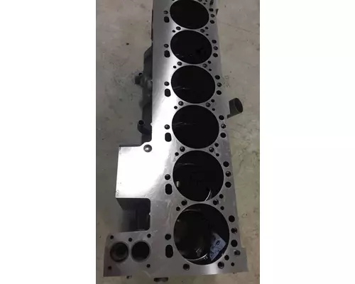 CUMMINS 6CT8.3L Engine Block