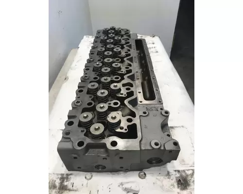 CUMMINS 6CT8.3L Engine Cylinder Head