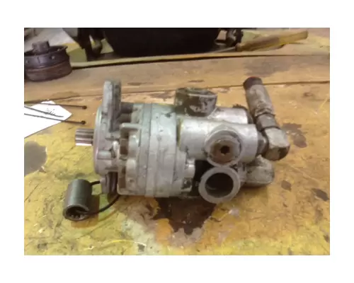 CUMMINS 855 Power Steering Pump