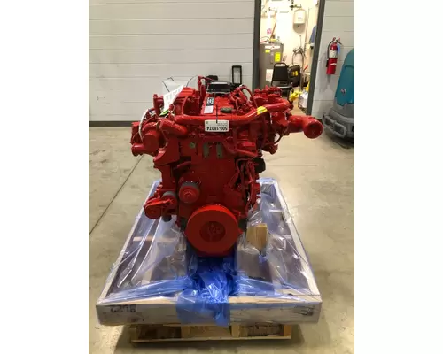 CUMMINS B6.7 Engine Assembly