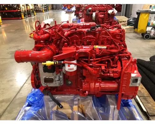 CUMMINS B6.7 Engine Assembly