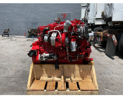 CUMMINS B6.7 Engine Assembly