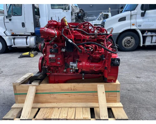 CUMMINS B6.7 Engine Assembly