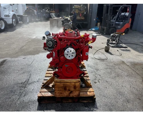 CUMMINS B6.7 Engine Assembly