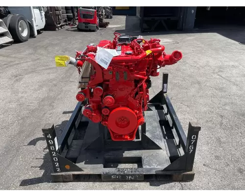 CUMMINS B6.7 Engine Assembly