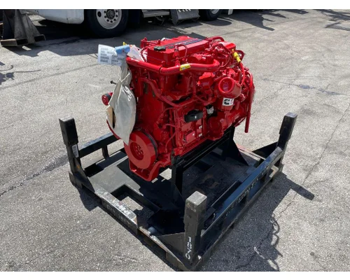 CUMMINS B6.7 Engine Assembly