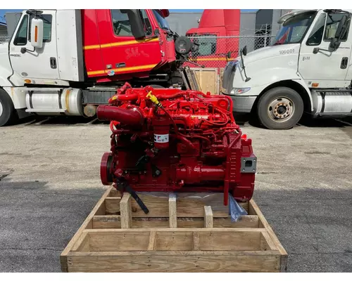 CUMMINS B6.7 Engine Assembly