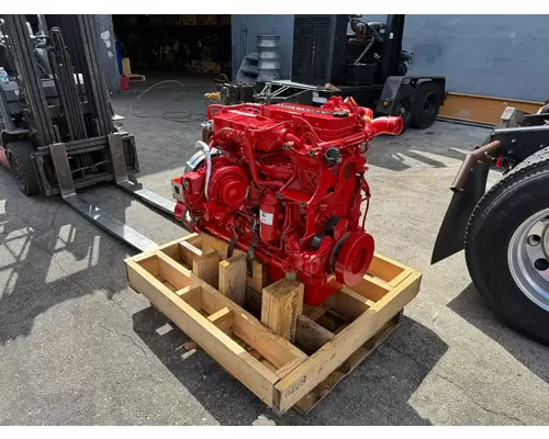 CUMMINS B6.7 Engine Assembly