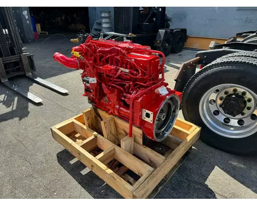 CUMMINS B6.7 Engine Assembly