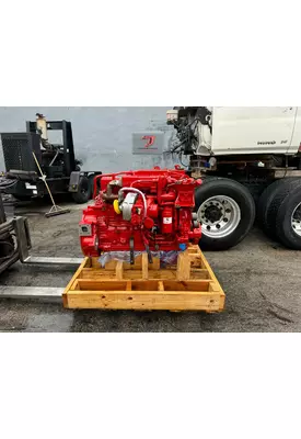 CUMMINS B6.7 Engine Assembly