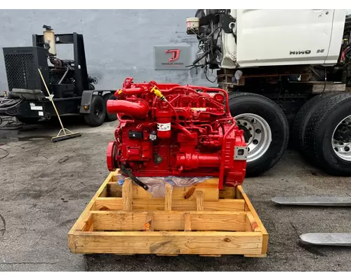 CUMMINS B6.7 Engine Assembly