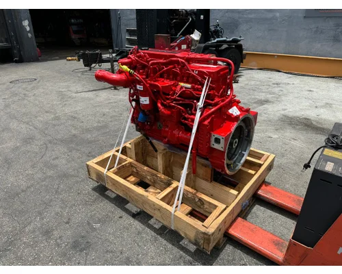 CUMMINS B6.7 Engine Assembly
