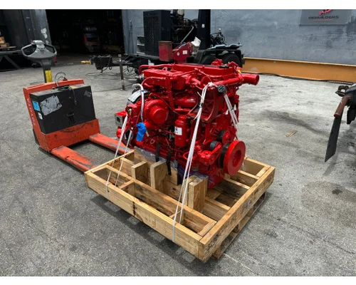 CUMMINS B6.7 Engine Assembly