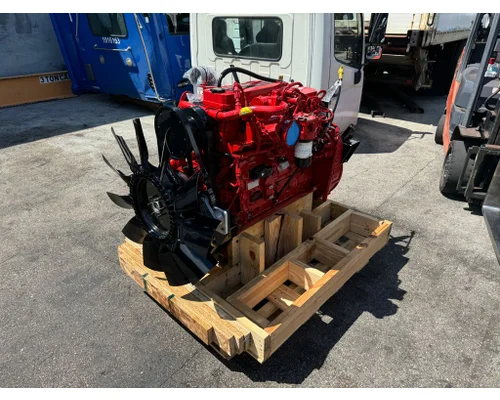 CUMMINS B6.7 Engine Assembly
