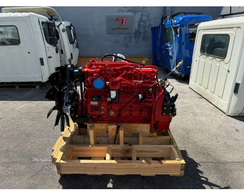 CUMMINS B6.7 Engine Assembly
