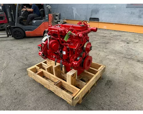 CUMMINS B6.7 Engine Assembly